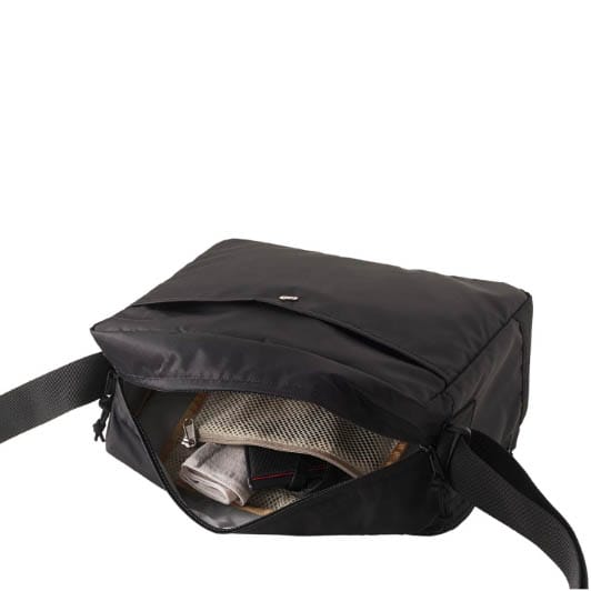 Coleman Walker Shoulder Bag Black